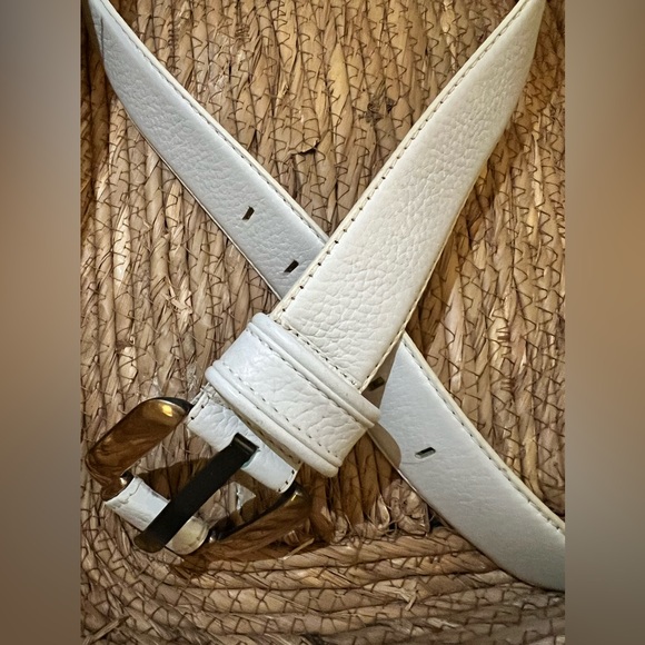 Vtg 90s WHITE BELT Liz Claiborne Leather 2.5” wide belt  Gold Buckle - Picture 4 of 5
